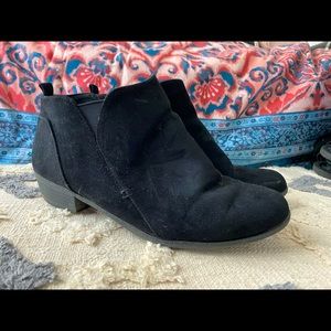 Arizona Womens Gale Block Heel Bootie